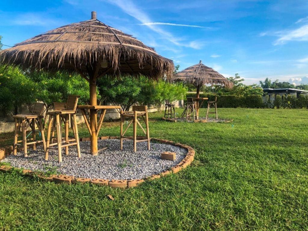 Boxotel Ban Nong Chik  Exteriör bild