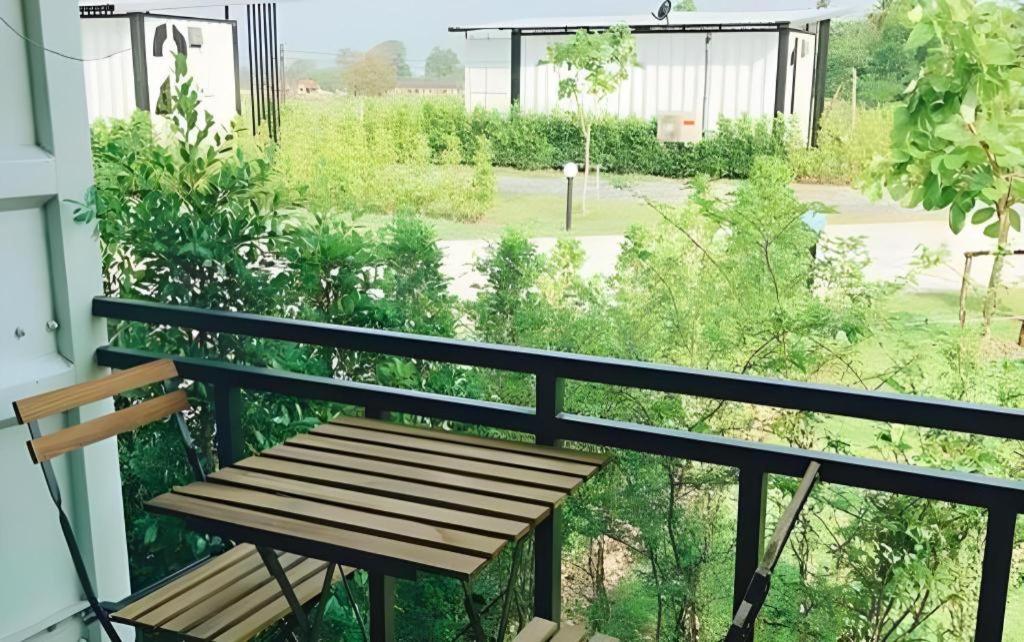Boxotel Ban Nong Chik  Exteriör bild